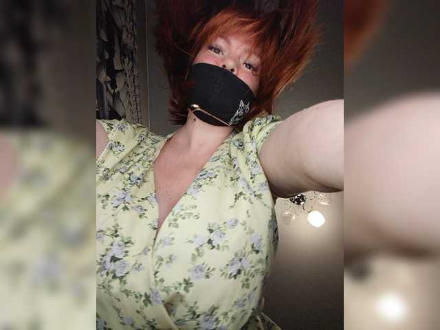 Vetka-konfetka0 live cam on BongaCams