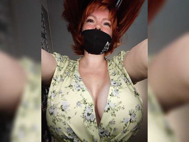 Vetka-konfetka0 live cam on BongaCams