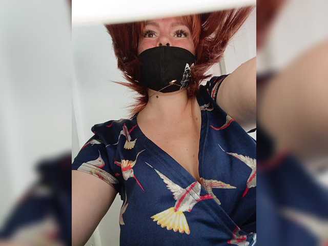 Vetka-konfetka0 live cam on BongaCams