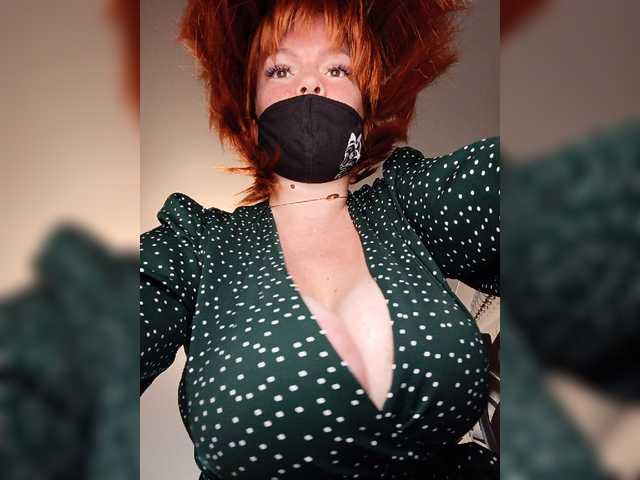 Vetka-konfetka0 live cam on BongaCams