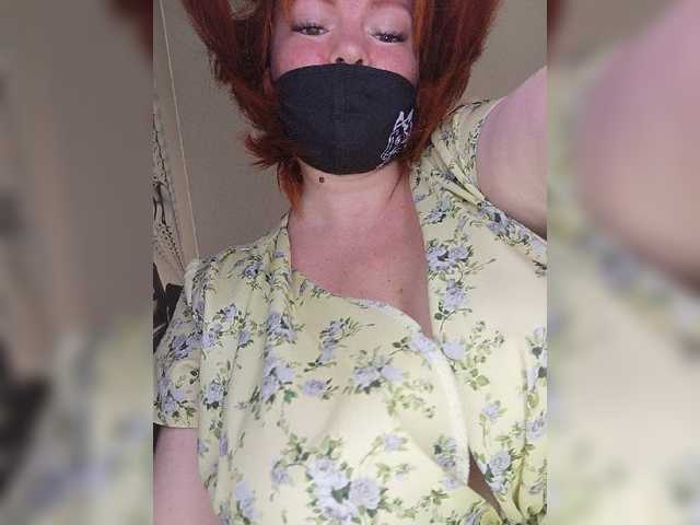 le modèle Vetka-konfetka est en webcam porno dans un show sur le site bongacams, il possède les tags suivants: White/Caucasian,Redhead,Shaved