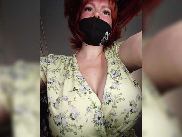 Vetka-konfetka0 live cam on BongaCams