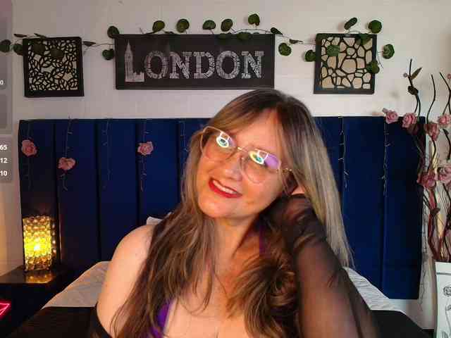 Sofia-boobs-- webcam