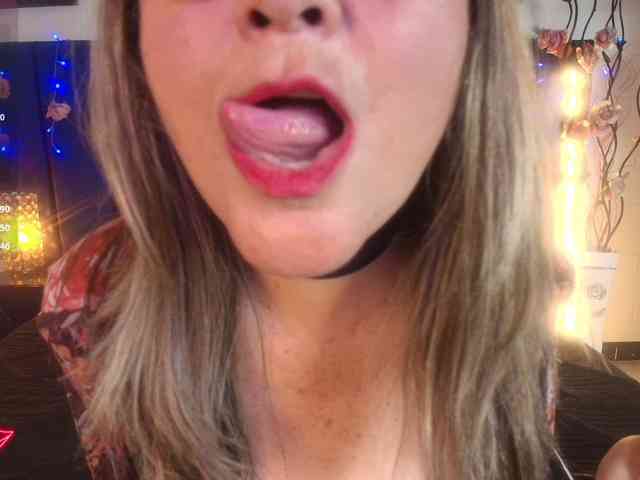 Sofia-boobs-- webcam