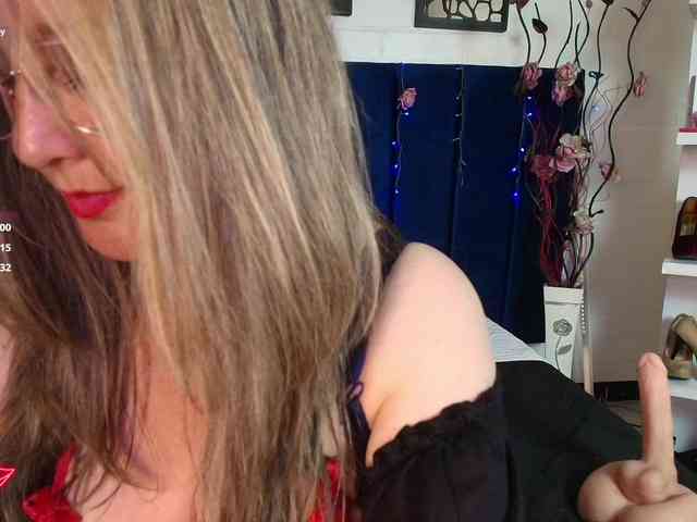 Sofia-boobs-- webcam