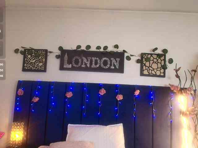 Sofia-boobs-- webcam