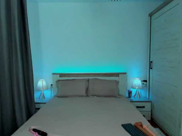 Misskarla01 live cam on BongaCams
