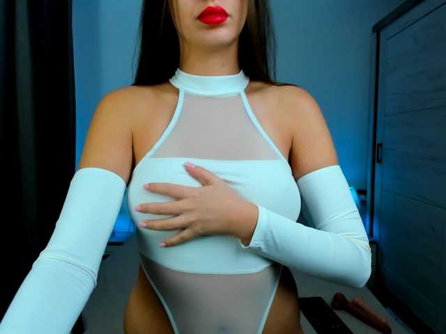 Misskarla01 live cam on BongaCams