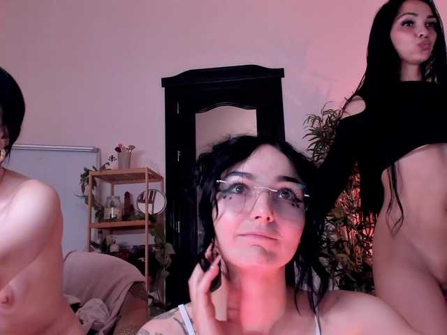 Moona-One live cam
