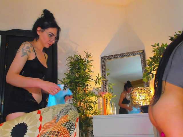 ingridblondy94 live webcam show