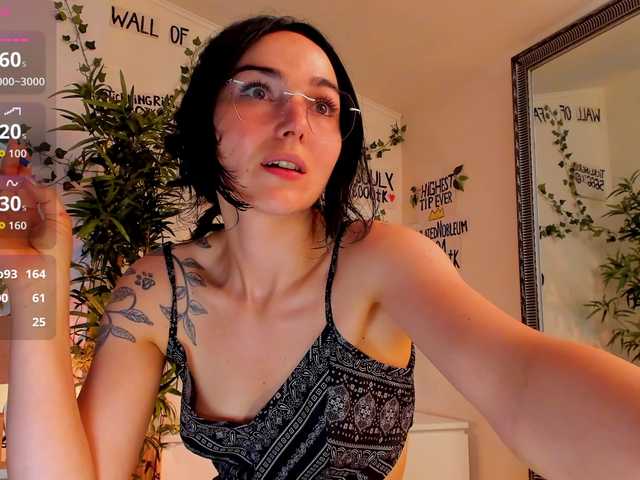 ingridblondy94 live cam on BongaCams
