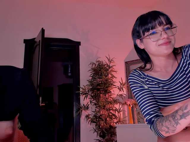 ingridblondy94 live webcam show