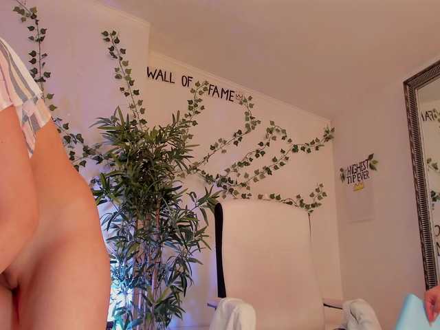 Moona-One live webcam show