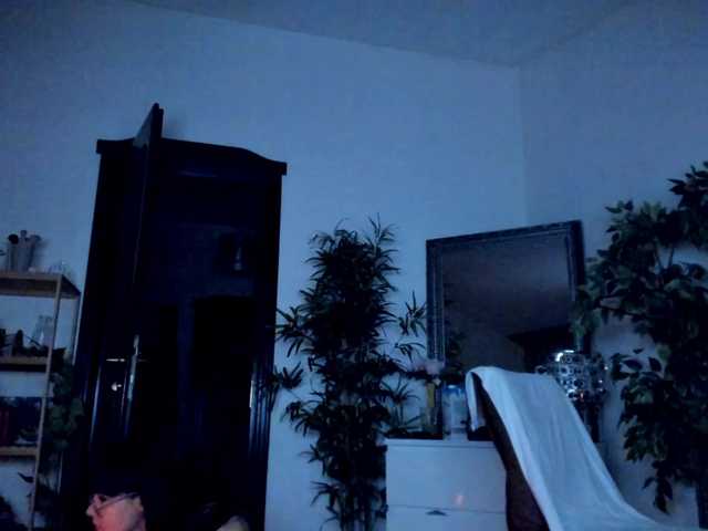 ingridblondy94 live cam