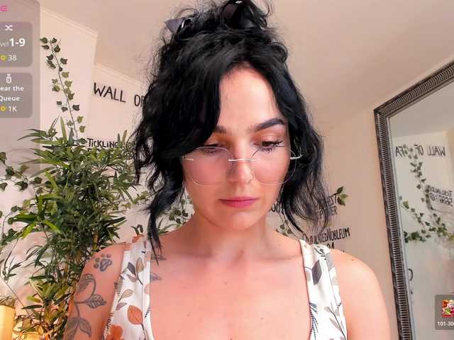 ingridblondy94 live cam on BongaCams