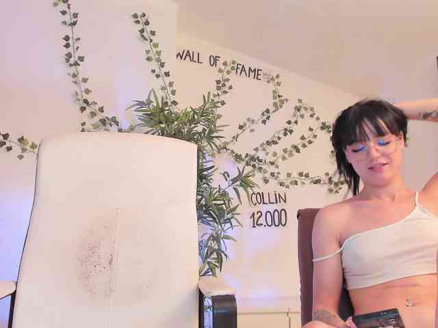 ingridblondy94 Live Webcam on BongaCams