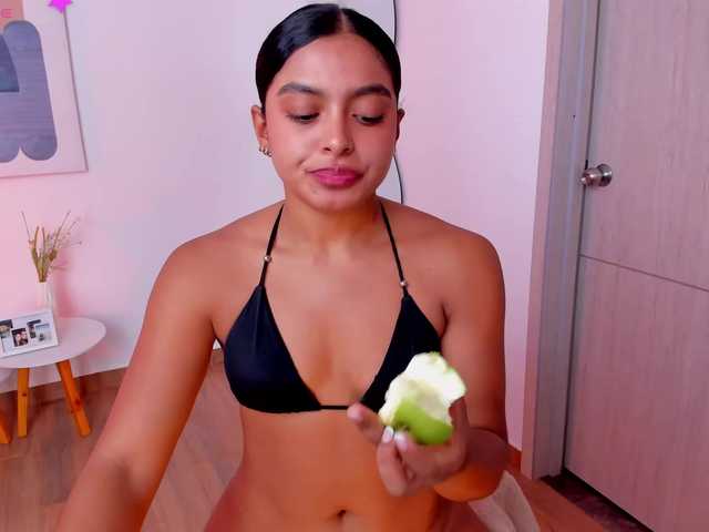 AmandaConner live cam on BongaCams