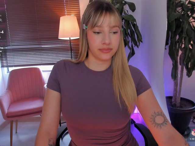 ameliegraham live cam on BongaCams