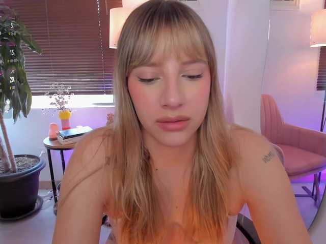 ameliegraham live cam on BongaCams