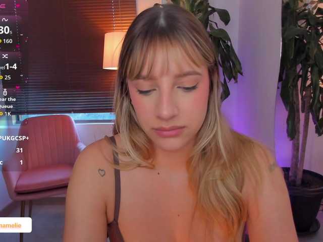 ameliegraham live cam on BongaCams