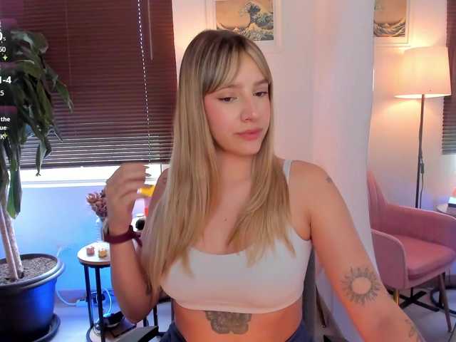 ameliegraham live cam on BongaCams