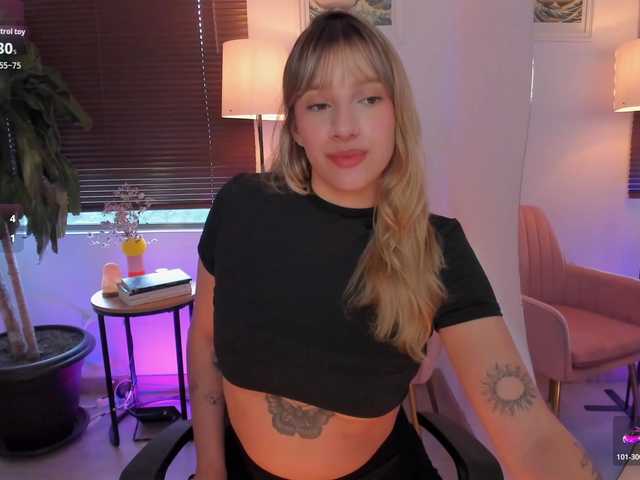 ameliegraham live cam on BongaCams