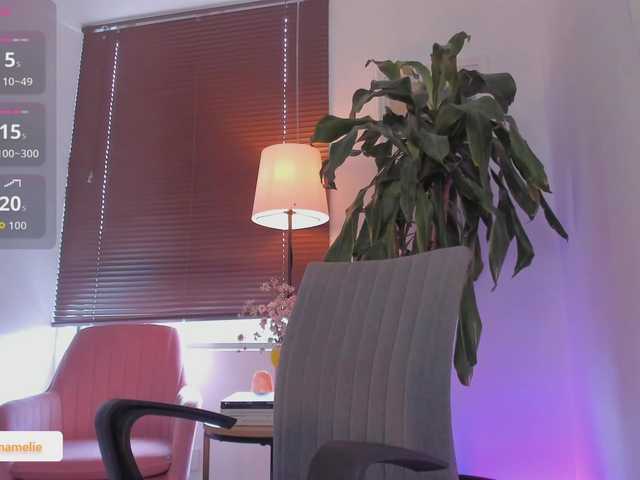 ameliegraham live cam on BongaCams