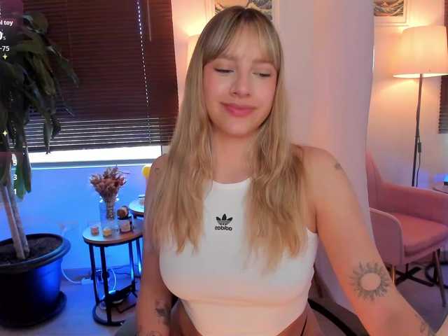 ameliegraham live cam on BongaCams