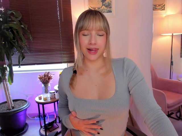 ameliegraham live cam on BongaCams