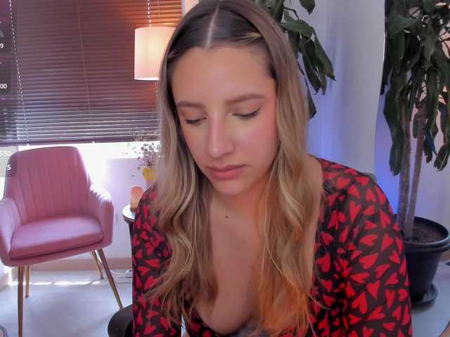ameliegraham live cam on BongaCams