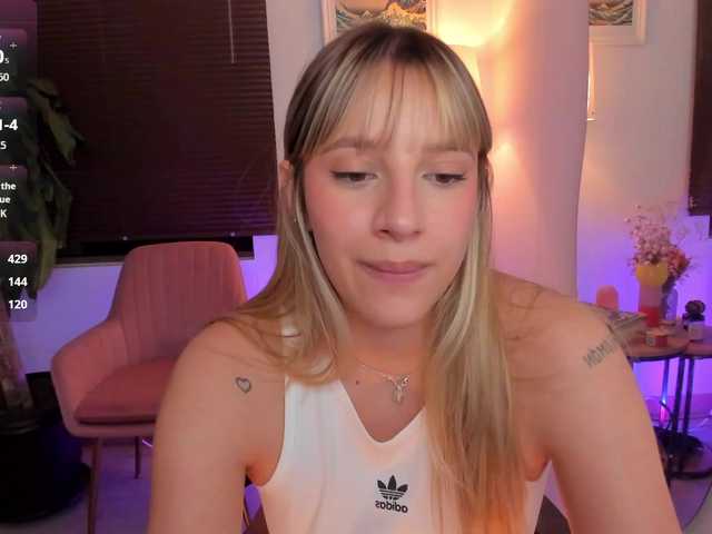 le modèle ameliegraham est en webcam porno dans un show sur le site bongacams, il possède les tags suivants: Latino/Hispanic,Blonde,Shaved