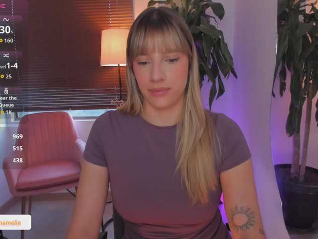 ameliegraham live cam on BongaCams