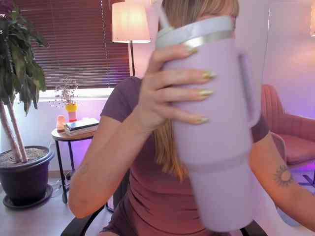 ameliegraham webcam