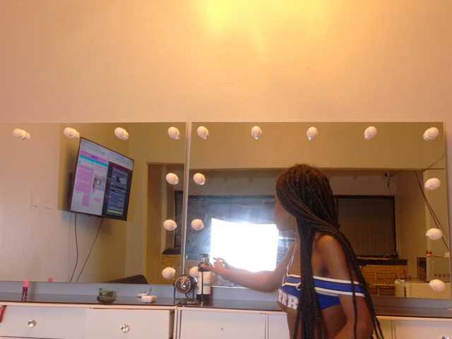 farianaall's BongaCams show and profile