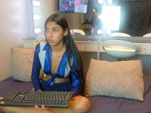 farianaall live cam on BongaCams