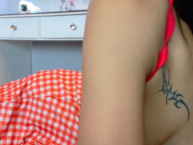 farianaall live cam on UnifiedCams