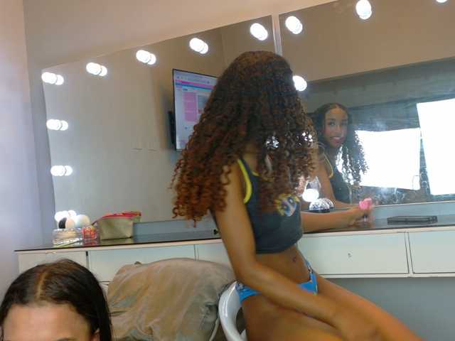 farianaall's BongaCams show and profile