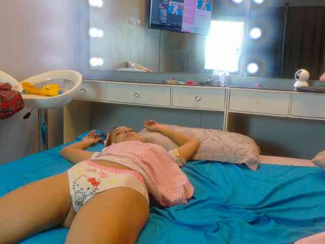 Modelo: farianaall