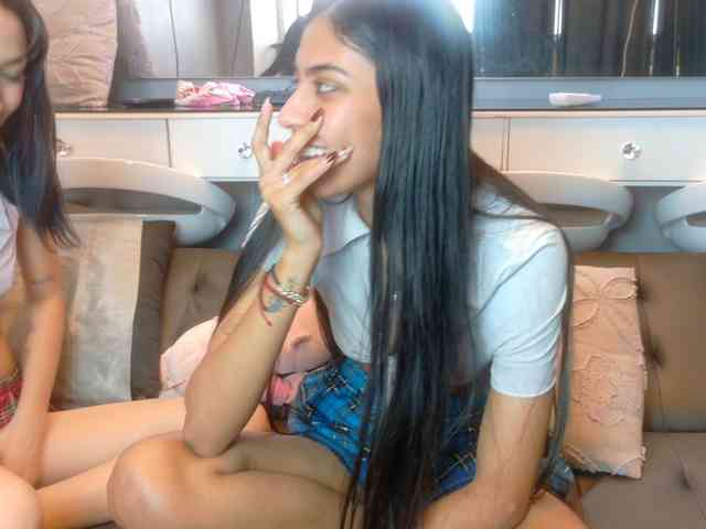 Modelo: farianaall