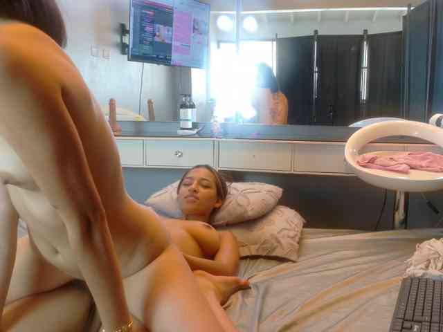 Modelo: farianaall