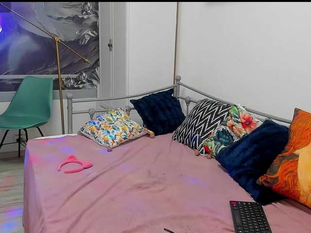 ElizaLizz live cam on BongaCams