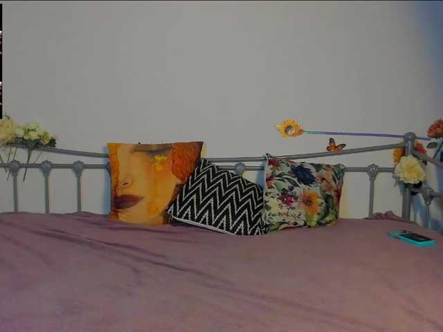ElizaLizz live cam on BongaCams