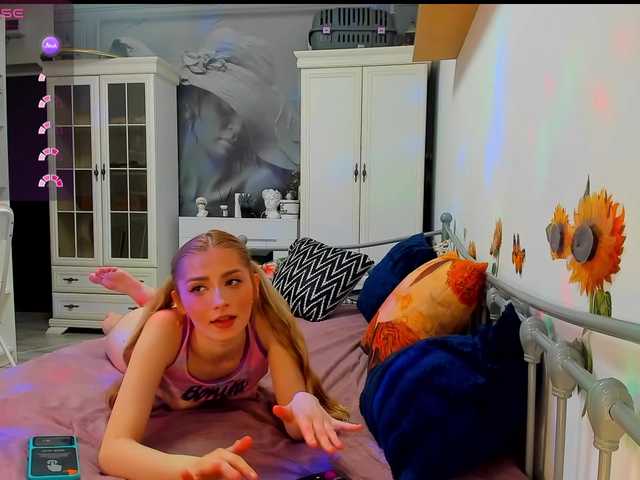 lizzyjordans live webcam show