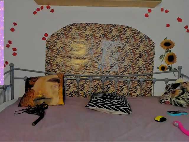 ElizaLizz live cam on BongaCams