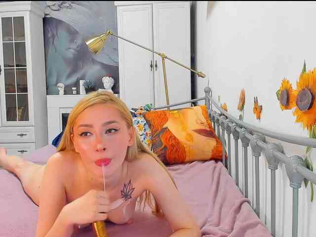 lizzyjordans webcam