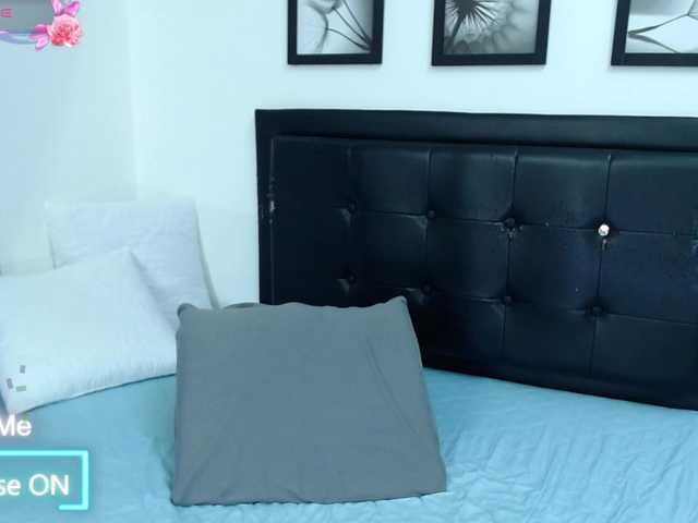 kelly-joness live cam on BongaCams