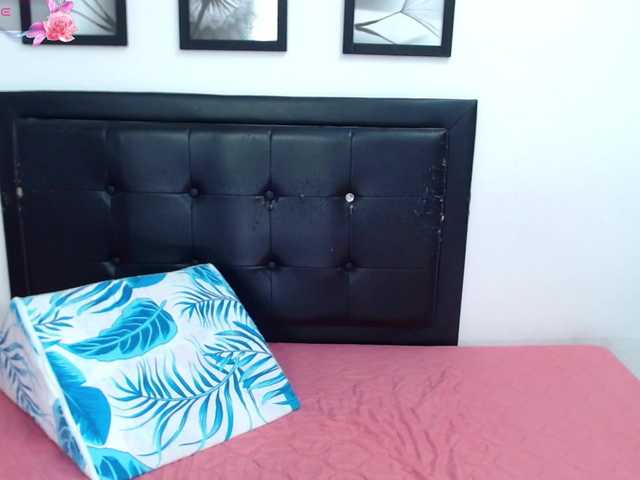 kelly-joness's BongaCams show and profile