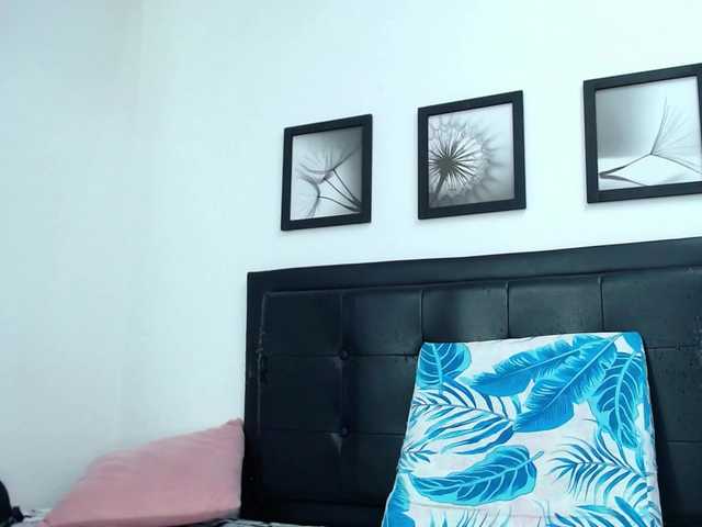 kelly-joness live cam on BongaCams