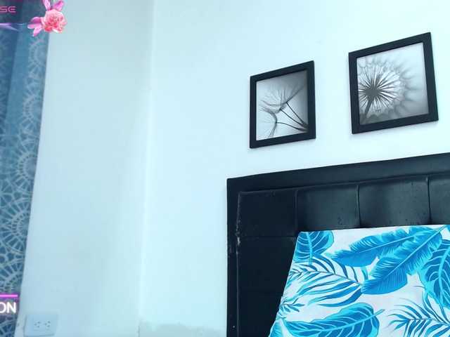 kelly-joness live cam on BongaCams