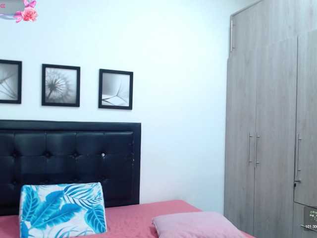 kelly-joness's BongaCams show and profile